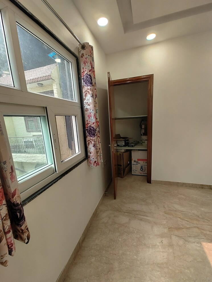 undefined, rohini sector 7 3 Bedroom 1000 Sq.Ft. Builder Floor In Rohini Sector 7 Delhi 8150768