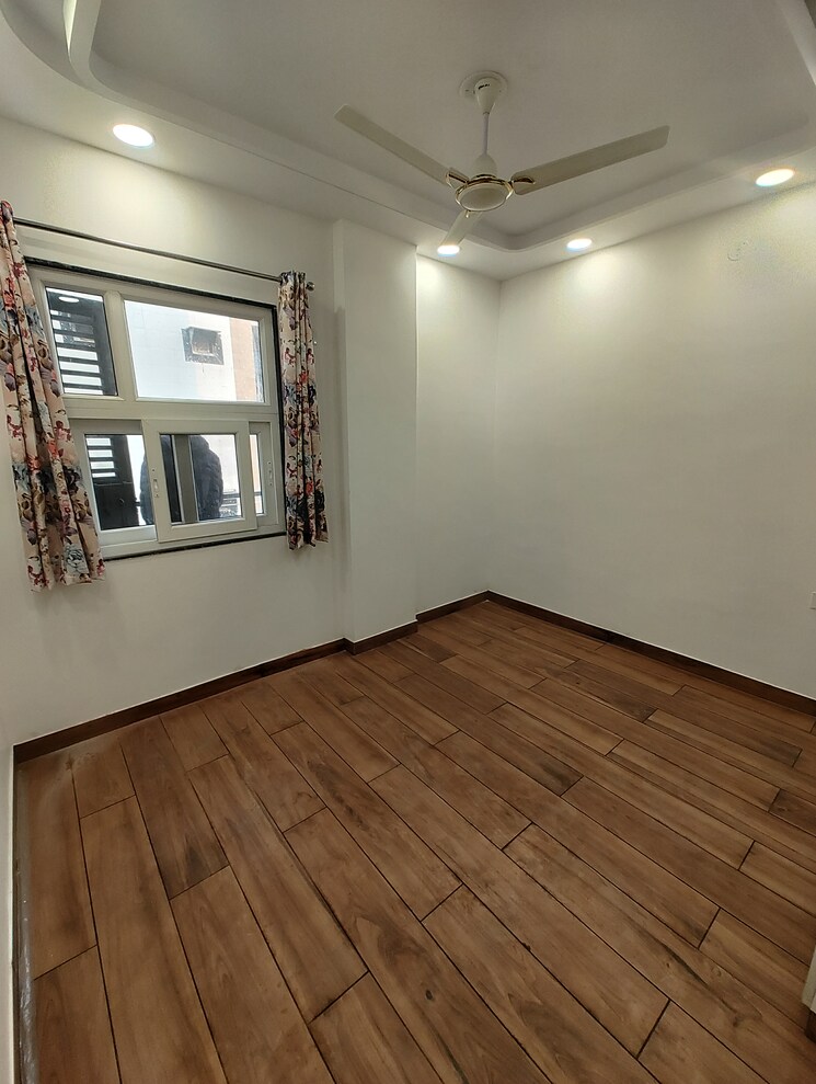 undefined, rohini sector 7 3 Bedroom 1000 Sq.Ft. Builder Floor In Rohini Sector 7 Delhi 8150768