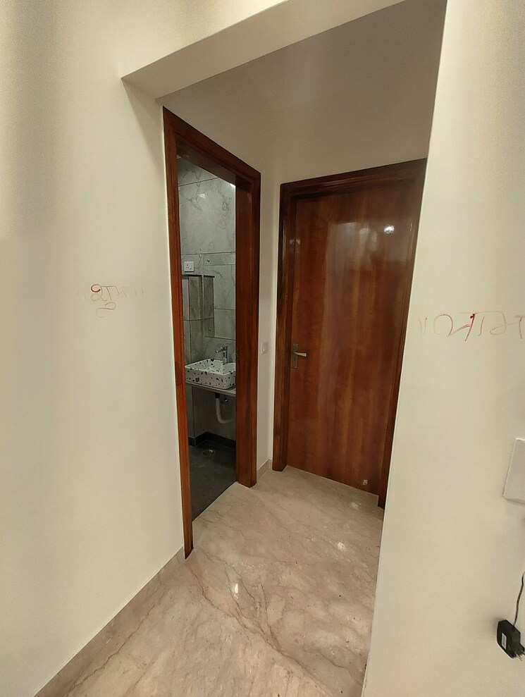 undefined, rohini sector 7 3 Bedroom 1000 Sq.Ft. Builder Floor In Rohini Sector 7 Delhi 8150768