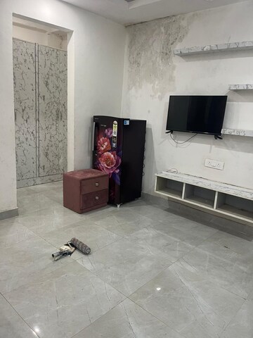 Parking in 1 BHK Builder Floor at Ansal Sushant Lok I, Sector 43 – for Rent