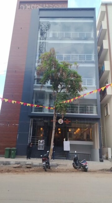  Showroom – Exterior View View at Harmu Road - for Rent
