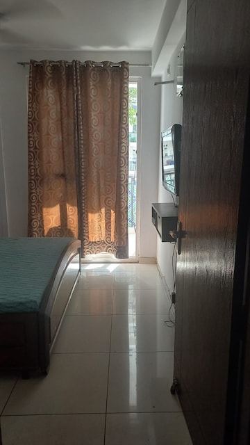 Room in 3 BHK Apartment at Motiaz Royal Citi, Ambala Highway – for Rent