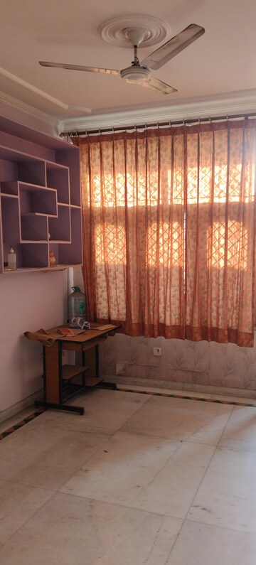 Living Room in 2.5 BHK Apartment at RWA Apartments Sector 26, Sector 26 – for Rent