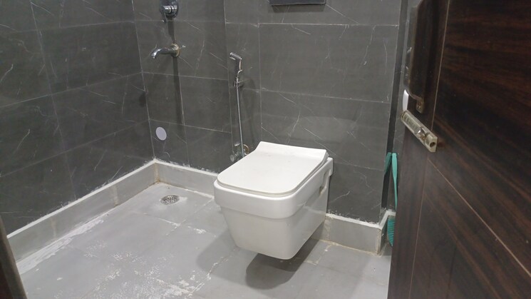 Bathroom, old rajinder nagar 3 Bedroom 770 Sq.Ft. Builder Floor In Old Rajinder Nagar Delhi 8150865