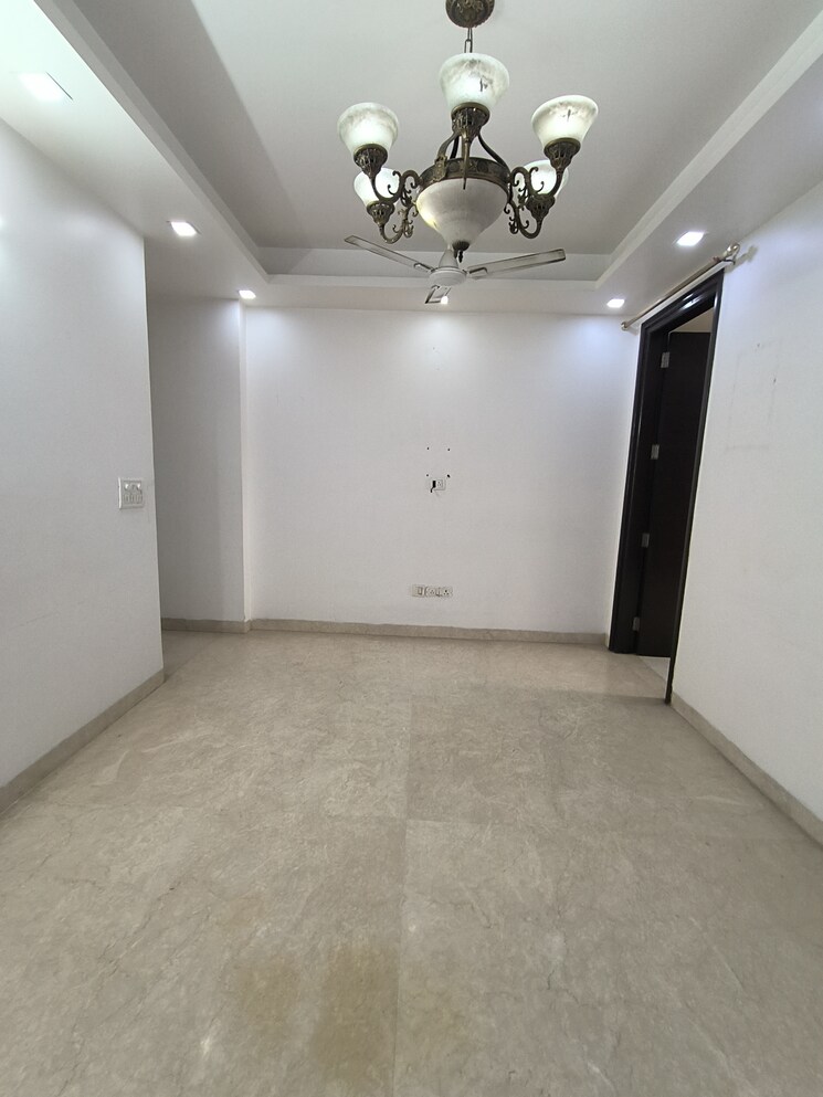 Room, malviya nagar 3 Bedroom 1100 Sq.Ft. Builder Floor In Malviya Nagar Delhi 8150874