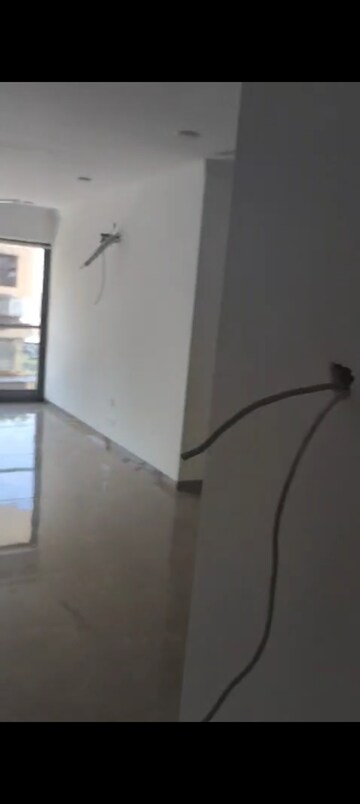 Furnished Amenities in 2 BHK Apartment at Dev Leo Tower, Oshiwara – for Rent