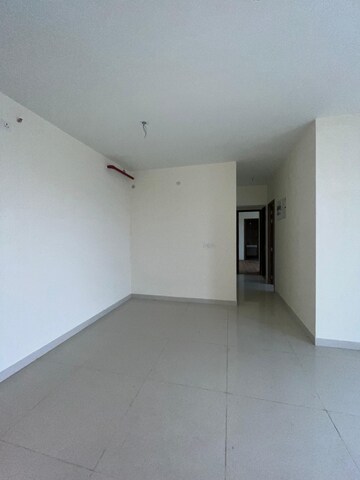 Room in 2 BHK Apartment at Shapoorji Pallonji Astron, Kandivali East – for Sale