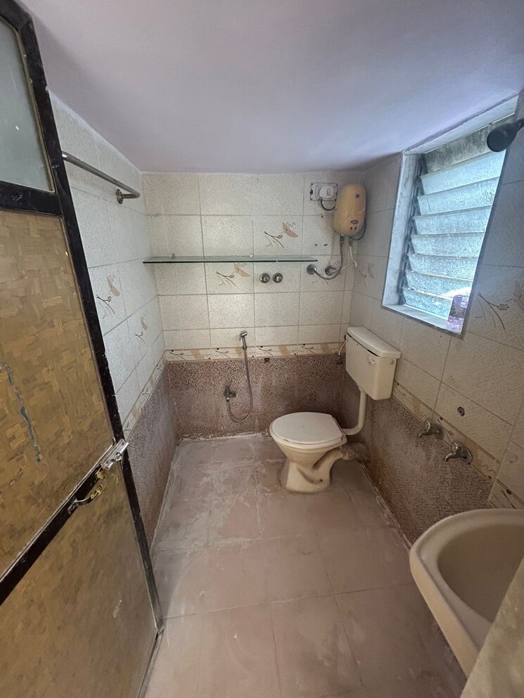 Bathroom, kartikya-paradise-chs 3 Bedroom 990 Sq.Ft. Apartment In Nalasopara West Palghar 8150985