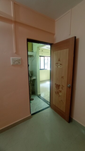 Room in 1 BHK Apartment at Dombivli West – for Rent
