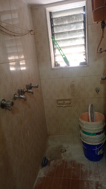 Bathroom in 1 BHK Apartment at Dombivli West – for Rent