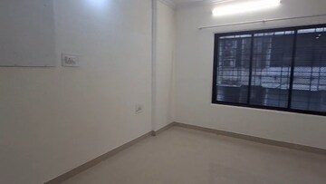 Room in 3 BHK Apartment at Blue Bell CHS Oshiwara, Oshiwara – for Rent
