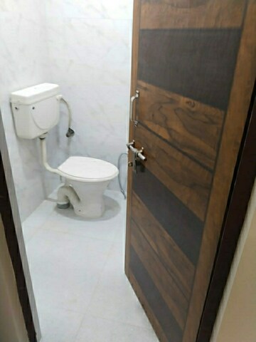 Bathroom in 2 BHK Apartment at Aliganj – for Rent