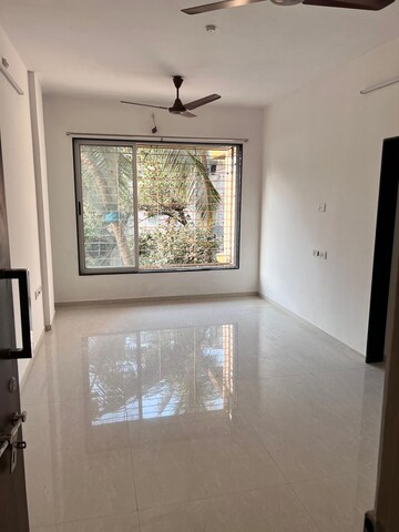 Room in 1 BHK Apartment at Vakratunda Dilkhush, Andheri East – for Rent