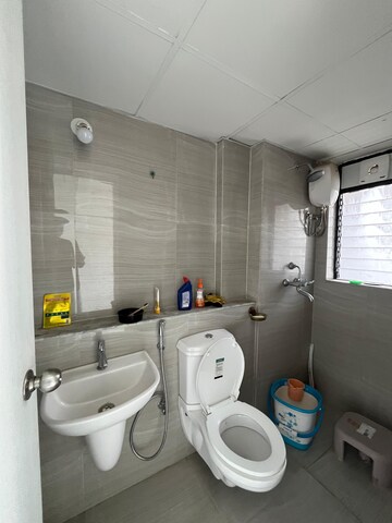 Team Area in 1 BHK Apartment at Runwal Gardens, Dombivli East – for Rent