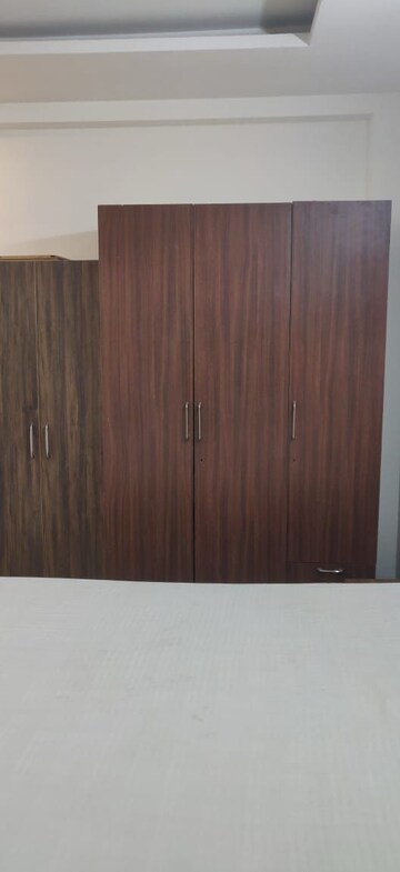 Furnished Amenities in 1 BHK Builder Floor at Tanvi villa, Sector 45 – for Rent