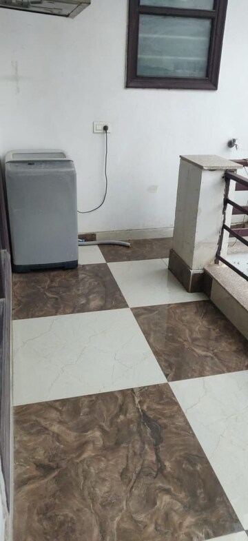 Master Bedroom in 1 BHK Builder Floor at Tanvi villa, Sector 45 – for Rent
