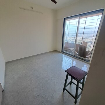 Furnished Amenities in 2 BHK Apartment at Mahavir Kalpavruksha, Ghodbunder Road – for Rent