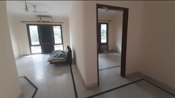 Room in 3 BHK Builder Floor at Ansal Sushant Lok I, Sector 43 – for Rent