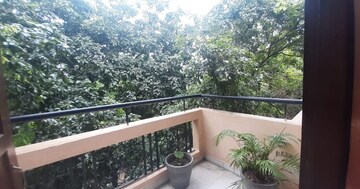 Balcony in 3 BHK Builder Floor at Ansal Sushant Lok I, Sector 43 – for Rent