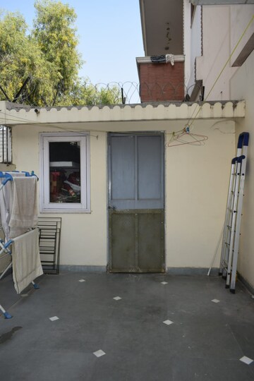 Building Lobby in 4 BHK Villa at Ardee City, Sector 52 – for Rent