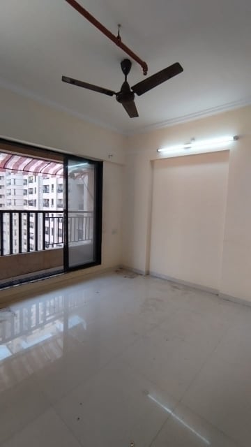 Room in 1 BHK Apartment at Raunak City Phase 3, Kalyan West – for Rent