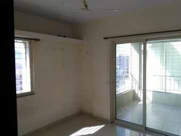 Room in 1 BHK Apartment at Pratham Yash Residency, Dhanori – for Rent