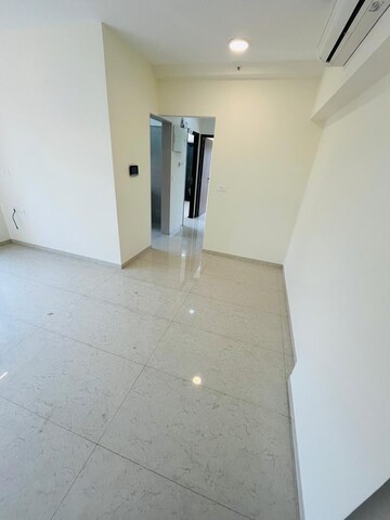 Room in 2 BHK Apartment at Diamond Garden, Chembur – for Rent
