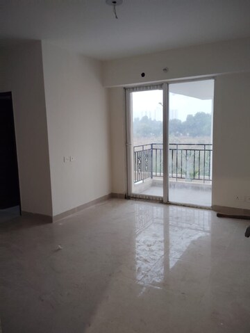Room in 2 BHK Apartment at Signature Global Proxima, Sector 89 – for Rent