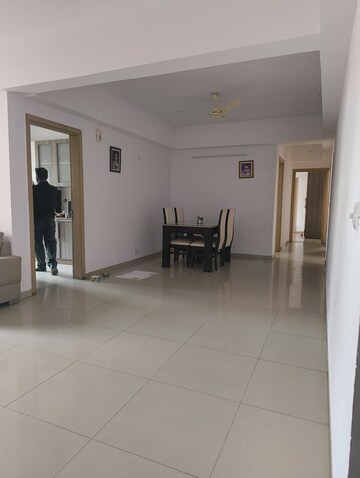 Room in 2 BHK Apartment at Signature Global Proxima, Sector 89 – for Rent