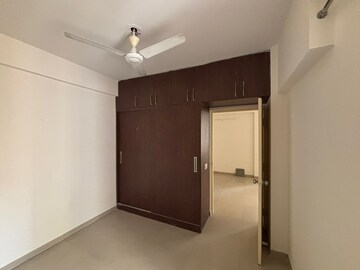 Room in 2 BHK Apartment at Signature Global Proxima, Sector 89 – for Rent