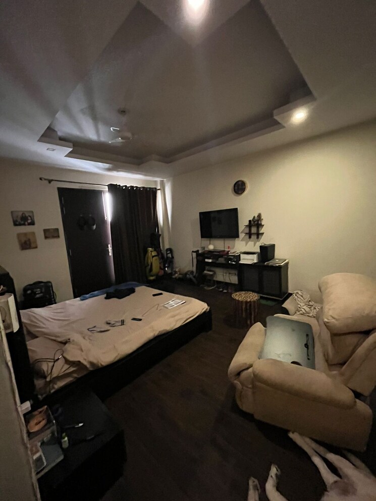 Master Bedroom, vipul-world-floors 4 Bedroom 500 Sq.Yd. Builder Floor In Sector 48 Gurgaon 8151258