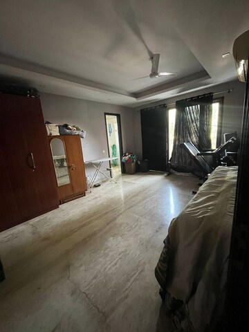 Bedroom in 4 BHK Builder Floor at Vipul World Floors, Sector 48 – for Sale