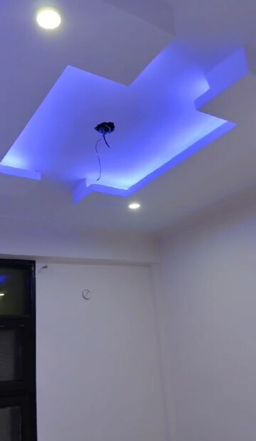 Furnished Amenities in 2 BHK Builder Floor at Sector 75 – for Sale