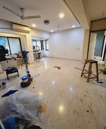Master Bedroom in 3 BHK Apartment at Andheri CHS, Andheri West – for Rent
