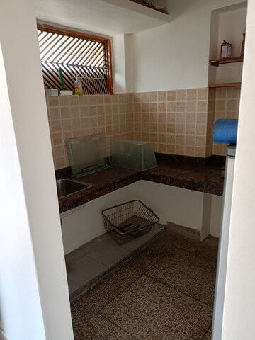Kitchen in 2 BHK Independent House at Gomti Nagar – for Rent
