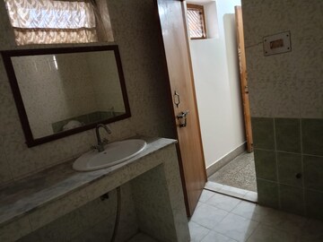 Building Lobby in 2 BHK Independent House at Gomti Nagar – for Rent