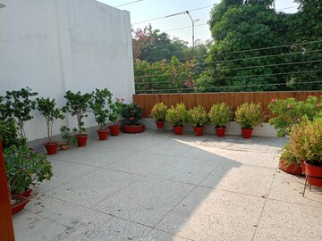 Master Bedroom in 2 BHK Independent House at Gomti Nagar – for Rent
