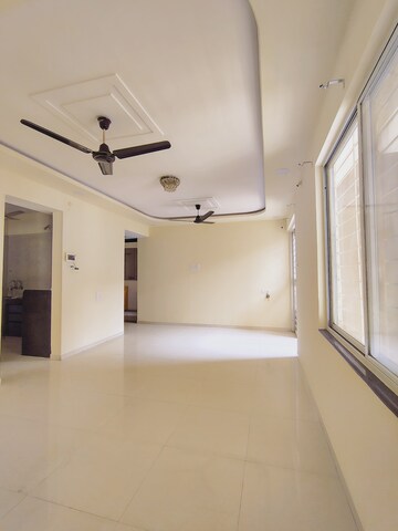 Room in 2.5 BHK Apartment at Vardhaman Palm Rose, Punawale – for Rent