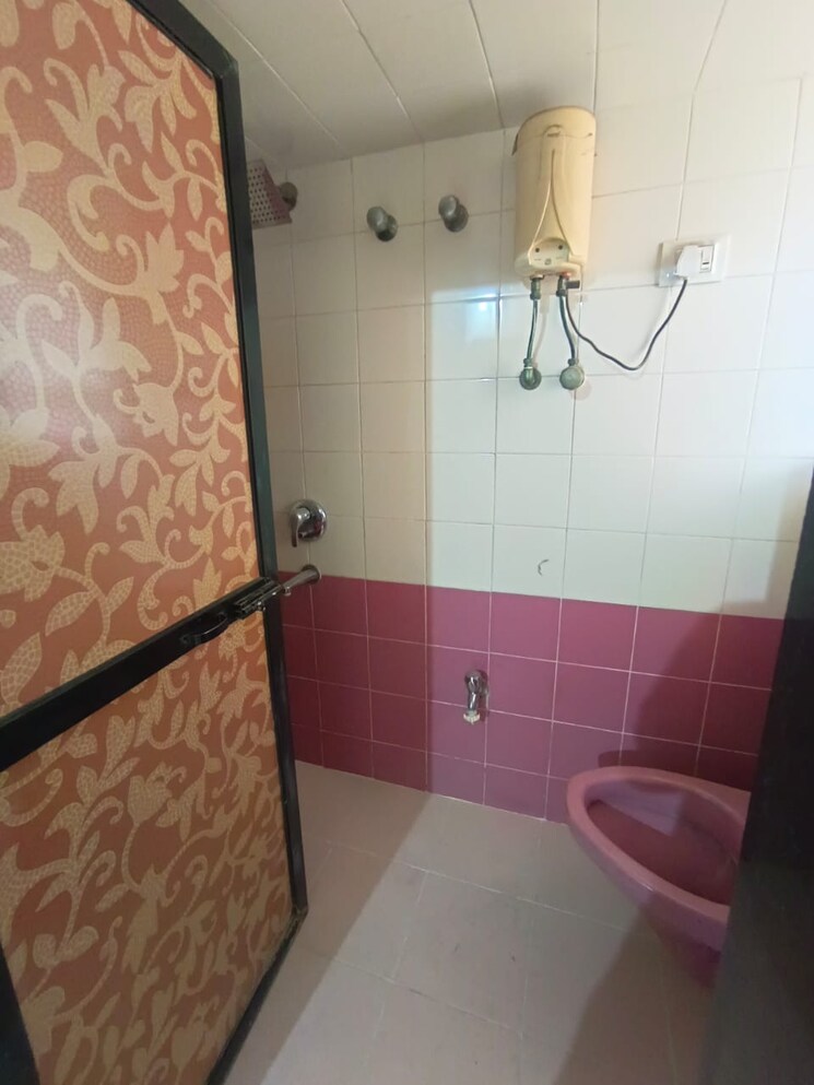 Bathroom, shree-tirupati-siddeshwar-gardens-villa 2 Bedroom 950 Sq.Ft. Apartment In Dhokali Thane 8151324