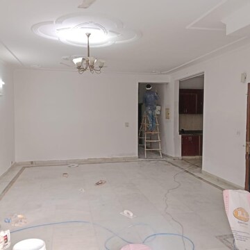 Bathroom in 4 BHK Builder Floor at Uppal Southend, Sector 49 – for Sale