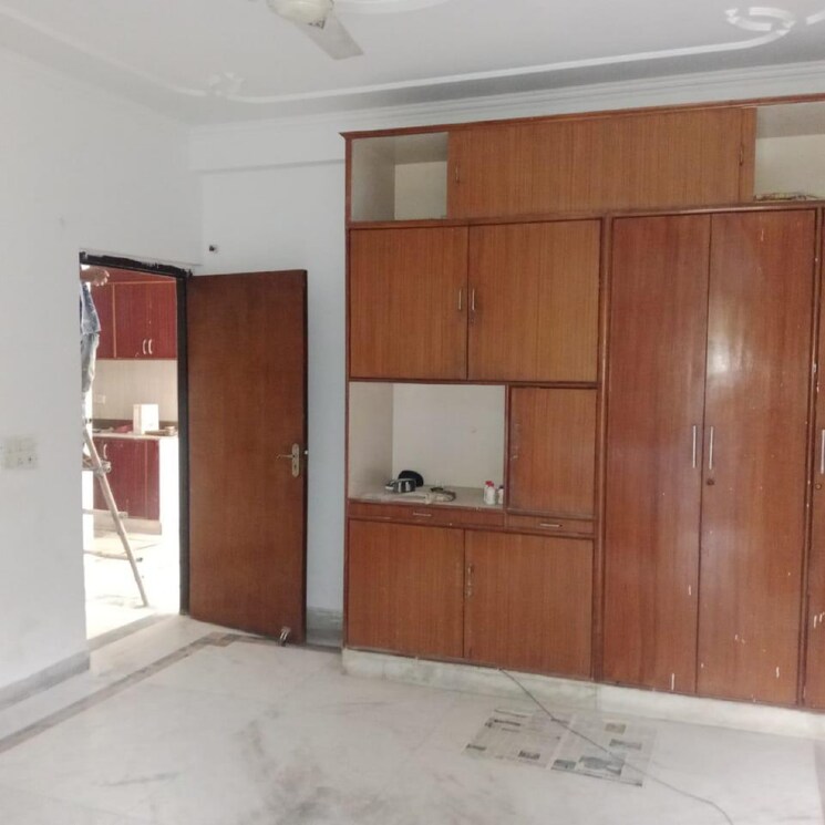 Room, uppal-southend 4 Bedroom 2500 Sq.Ft. Builder Floor In Sector 49 Gurgaon 8151409