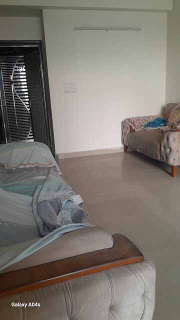 Parking in 3 BHK Apartment at Kbnows Apartment, Sector 16 Greater Noida – for Rent