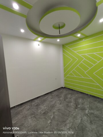 Room in 2 BHK Independent House at Jankipuram Extension – for Sale