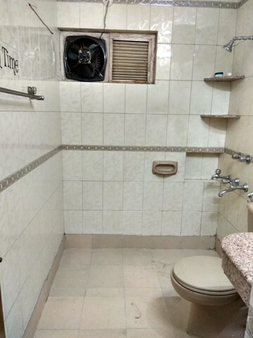 Bathroom in 1 BHK Apartment at Vasant Kunj – for Sale