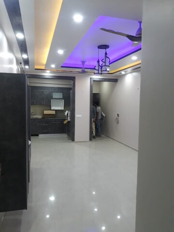 Furnished Amenities in 3 BHK Apartment at Omaxe New Heights, Sector 78 – for Rent