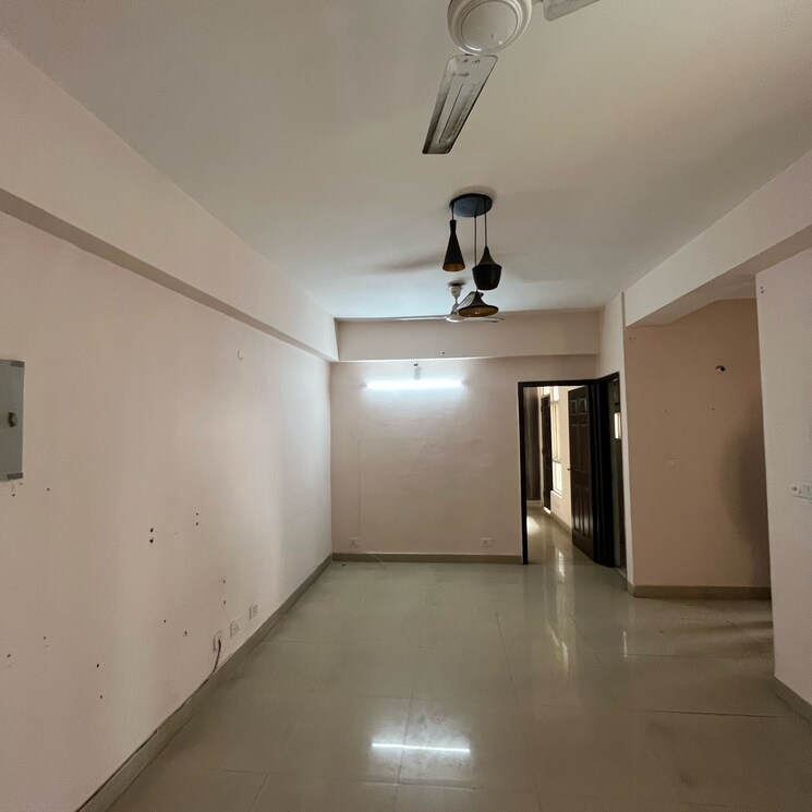 Room, supertech-cape-town 2.5 Bedroom 1150 Sq.Ft. Apartment In Sector 74 Noida 8151499