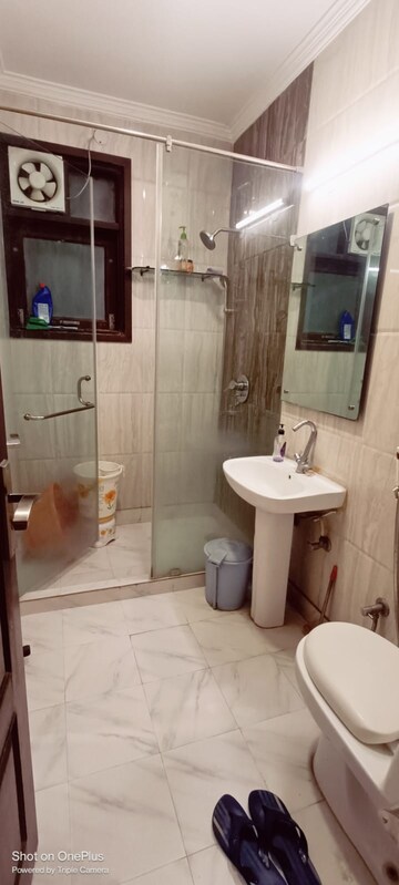 Master Bedroom in 2 BHK Builder Floor at Saket – for Rent