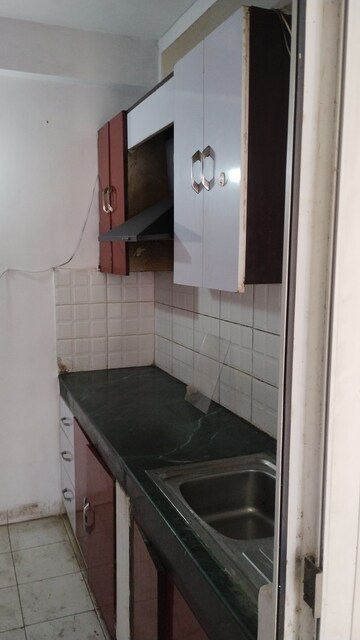 Furnished Amenities in 3 BHK Builder Floor at BPTP Park Elite Floors, Sector 85 – for Rent