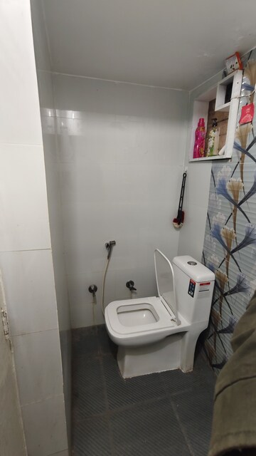 Bathroom in 1 BHK Apartment at Sector 23 Dwarka – for Rent