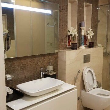 Bathroom in 2 BHK Apartment at Ambience Creacions, Sector 22 – for Rent